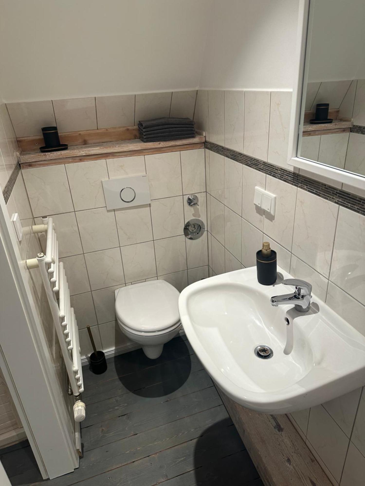 شقة Urlaub Im Historischen Muellerhaus, Dachgiebel لوبيك المظهر الخارجي الصورة